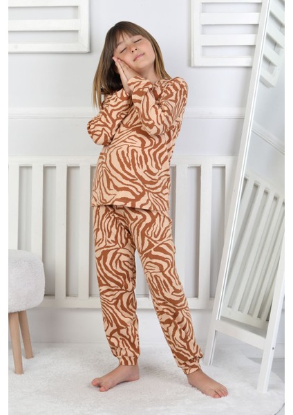Kaplan Desenli Kız Çocuk Pijama Takımı fırsatları