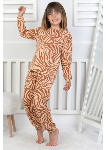 Kaplan Desenli Kız Çocuk Pijama Takımı indirimleri