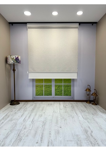 Çift Mekanizmalı Açık Gri Çizgili Desenli Tül ve Beyaz Mat Stor Perde modelleri