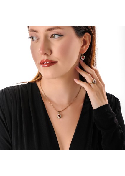 HARMONİ BAGET KIRMIZI BAKIR EL YAPIMI KRİSTAL TAŞLI KARARMA YAPMAZ KADIN KOLYE KUTULU fiyatları