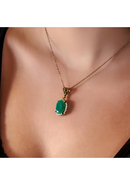 KÖSEM SULTAN YEŞİL BAKIR EL YAPIMI ZİRKON TAŞLI KARARMA YAPMAZ KADIN KOLYE KUTULU