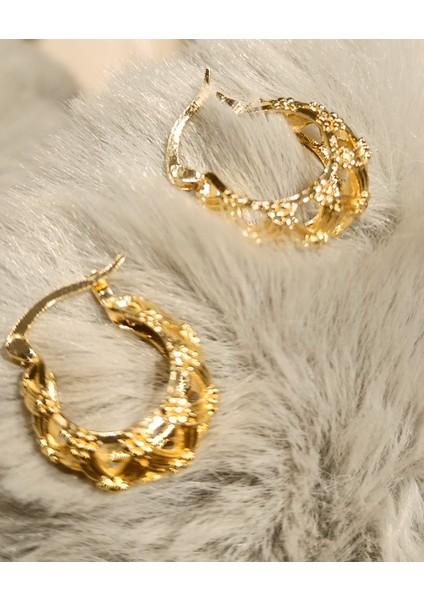 Gold Gösterişli Klips Küpe