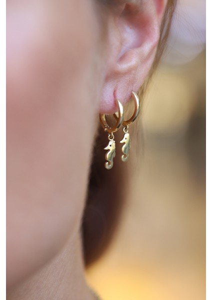 14 Ayar Altın Denizatı Obje Detaylı Halka Küpe