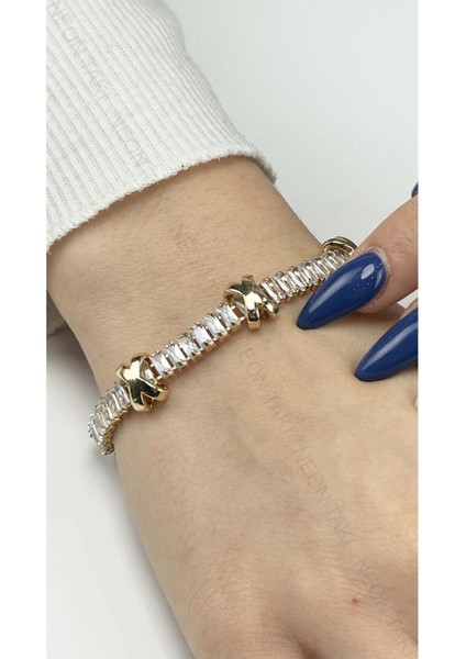 Xo Figürlü, Su Yolu, Zirkon Taşlı, Paslanmaz Çelik Bileklik 377, Altın Renk