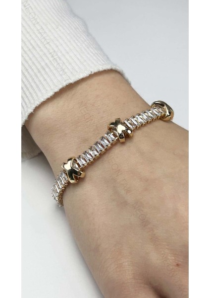 Xo Figürlü, Su Yolu, Zirkon Taşlı, Paslanmaz Çelik Bileklik 377, Altın Renk fiyatları