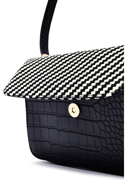 Kadın Siyah Uzun Askılı Baskılı Çapraz Çanta 25ABD243214