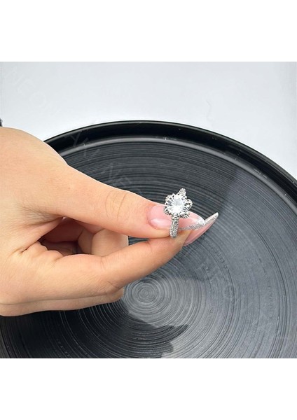 Yüzük, Zirkon Taşlı, Kararmayan Paslanmaz, Gül Detaylı, Ölçü Ayarlanabilir, Gümüş Renk, Model150 fiyatları