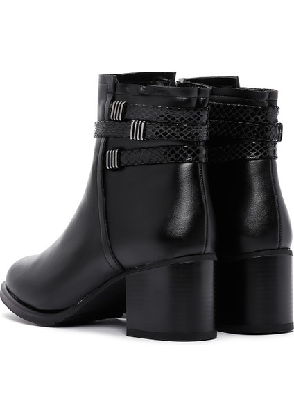 Kadın Siyah Fermuarlı Kalın Topuklu Bot 25WFE250418