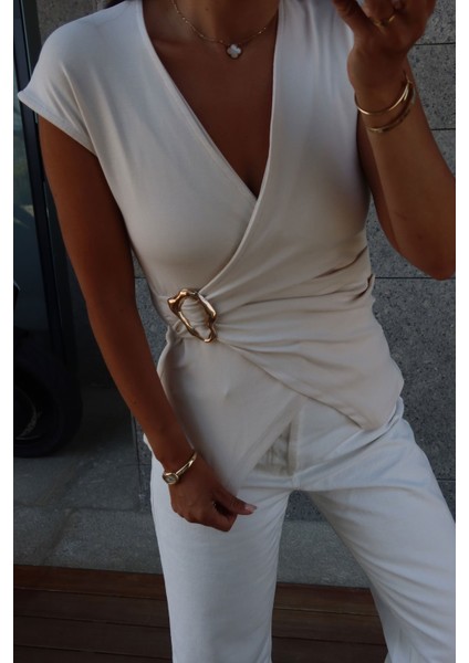 Kruvaze Tokalı Bluz indirimleri