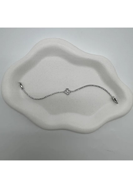 Özel Seri Silver Taşlı Yonca Detay Su Yolu Bileklik - Silver modelleri