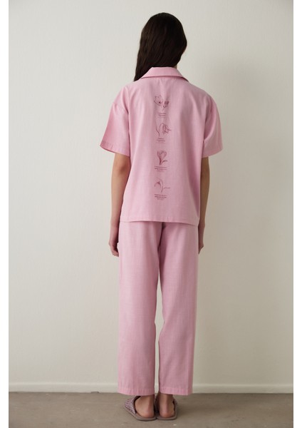 Lila Slogan Baskılı Gömlek Yakalı Pamuklu Kısa Kollu Şortlu Pijama Takımı - Inspired by Flora indirimleri