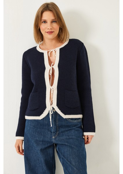 Kadın Önden Bağcıklı Hırka