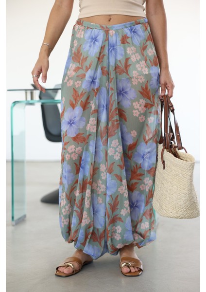 Çiçek Desenli Paçası Lastikli Pantolon fiyatları