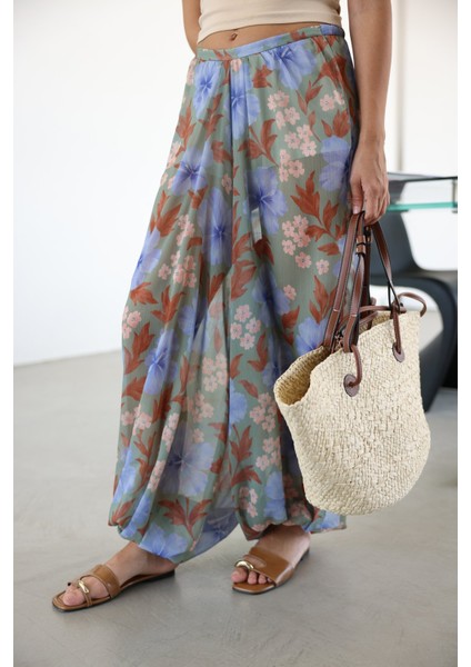 Çiçek Desenli Paçası Lastikli Pantolon indirimleri