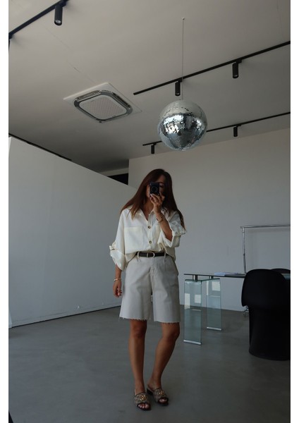 Paçası Kesik Kemerli Denim Şort modelleri