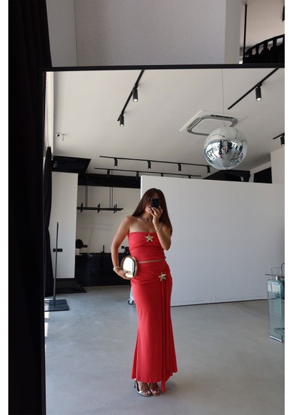 Aksesuar Detay Büstiyer Etek Takım