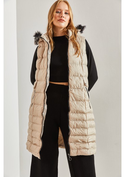 Kadın Kapişonu Kürklü Cep Desenli Uzun Yelek fiyatları