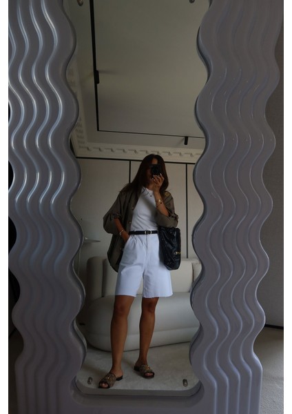 Paçası Kesik Kemerli Denim Şort fırsatları