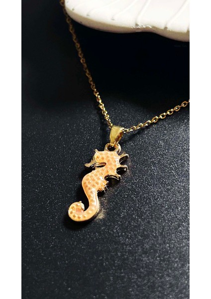 Deniz Atı Figürlü, Paslanmaz Çelik Kolye 412, Altın Rengi fırsatları