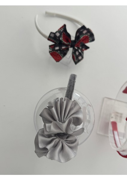 3’lü Fiyonklu Kız Çocuk Taç Seti – Renkli, Şık ve Rahat Saç Aksesuarı