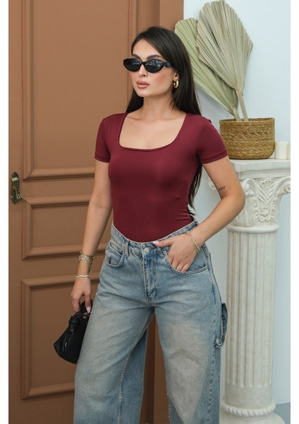 Kadın T-Shirt Kısa Kollu Kare Yaka Alttan Çıtçıtlı Slim Fit Zıbın Bluz fiyatları