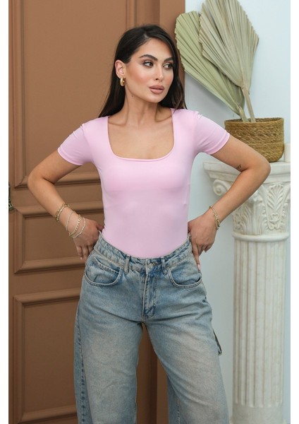 Kadın T-Shirt Kısa Kollu Kare Yaka Alttan Çıtçıtlı Slim Fit Zıbın Bluz modelleri