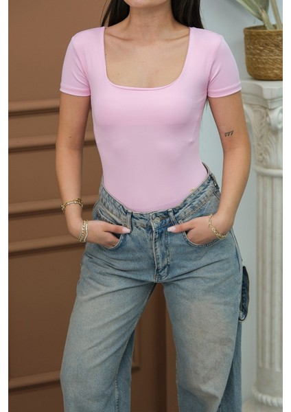 Kadın T-Shirt Kısa Kollu Kare Yaka Alttan Çıtçıtlı Slim Fit Zıbın Bluz fırsatları