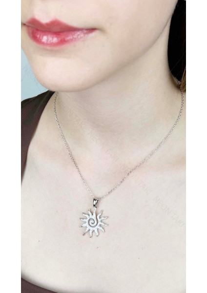 Zirkon Taşlı, Güneş Figürlü Paslanmaz Çelik Kolye 414, Gümüş Renk fiyatları