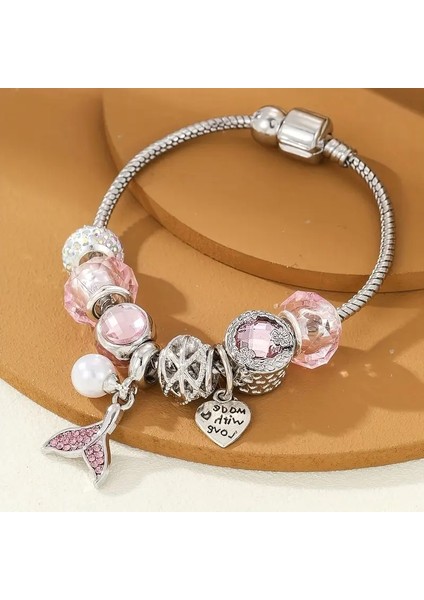 Pandora Tarz , Made With Love , Balık Kuyruğu Sevgi Temalı Charmlı Bileklik, Ahşap Kutu Içerisinde fiyatları
