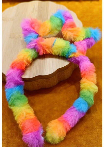 Lüks Renkli Gösterişli Figürlü Taç