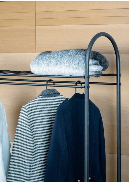 Dekoratif Siyah Metal Elbise Askılığı 4 Raflı Çok Amaçlı Ayaklı Portmanto ve Konfeksiyon Askılığı fırsatları