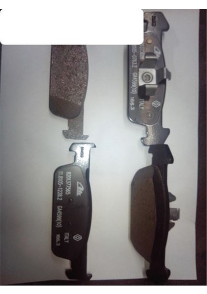 3032451 - Fren Balatası Ön Clıo Iv Clıo Symbol Iıı 12> Twıngo Iıı / Logan Iı 12> Sandero Iı 12> (2000)