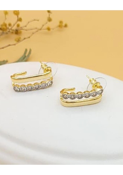 Modern Taş Detaylı Kıvrık Çubuk Küpe fırsatları