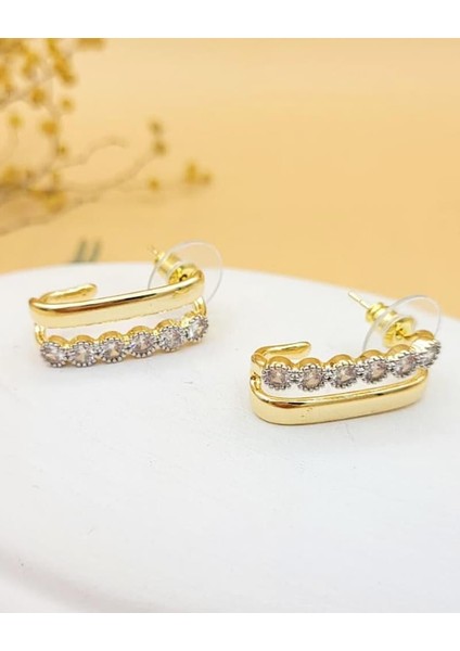 Modern Taş Detaylı Kıvrık Çubuk Küpe indirimleri