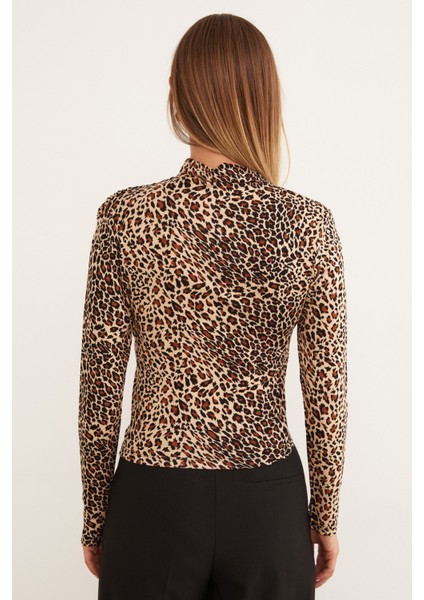 Leopar Desenli Yanı Drapeli Dik Yaka Bluz indirimleri