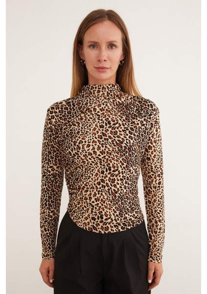 Leopar Desenli Yanı Drapeli Dik Yaka Bluz