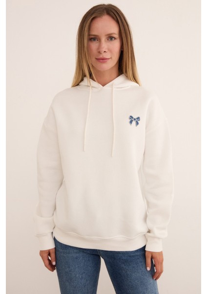 3 Iplik Fiyonk Işlemeli Kapüşonlu Sweatshirt