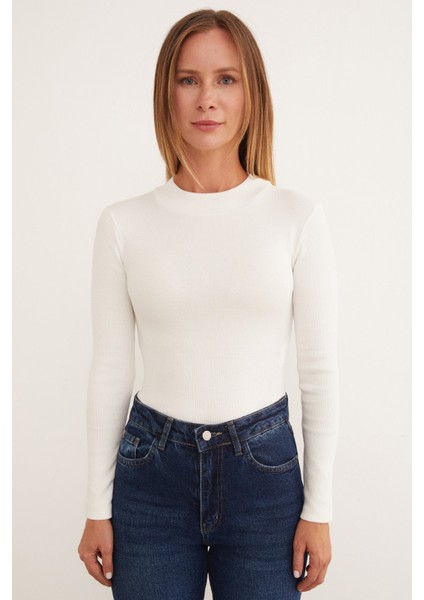 Fitilli Dik Yaka Çıtçıtlı Body indirimleri