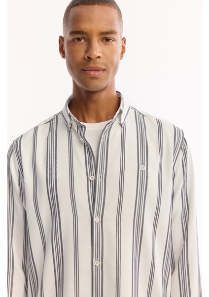 Erkek Lacivert Düğmeli Yaka Soft Touch Çizgili Comfort Fit Gömlek A52Y2057 indirimleri