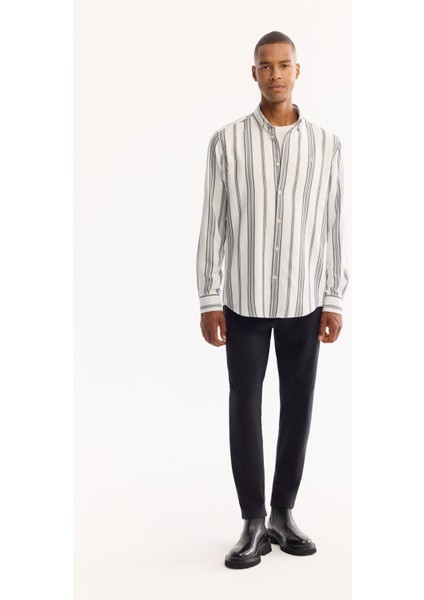 Erkek Lacivert Düğmeli Yaka Soft Touch Çizgili Comfort Fit Gömlek A52Y2057