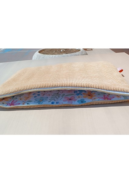 13 Inç Krem Rengi Fitilli Kadife bilgisayar Çantası, Notebook Çantası, Bilgisayar Kılıfı, Laptop Kılıfı, Diz Üstü Bilgisayar Çantası