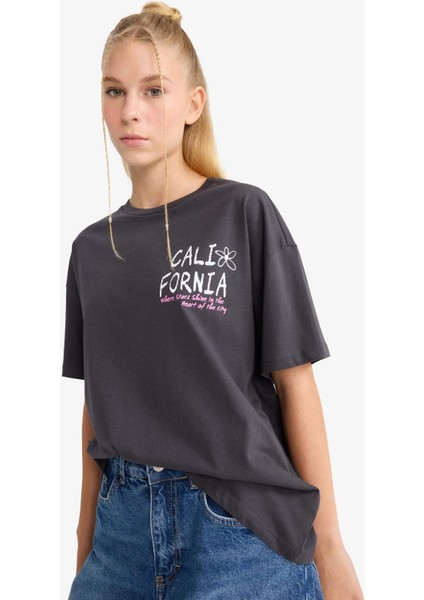 Coool Oversize Geniş Kalıp Bisiklet Yaka Sırt Baskılı Kısa Kollu Tişört F8750AX25AU fırsatları