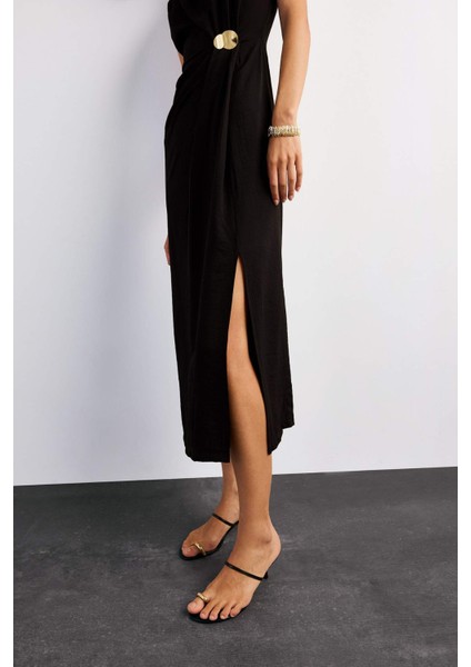 Fitted Toka Detaylı Poplin Kolsuz Yırtmaçlı Midi Elbise G0267AX25SM fırsatları