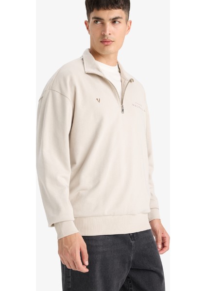 Vikings Valhalla Boxy Fit Dik Yaka Fermuarlı Sırt Baskılı Sweatshirt E9298AX25AU modelleri