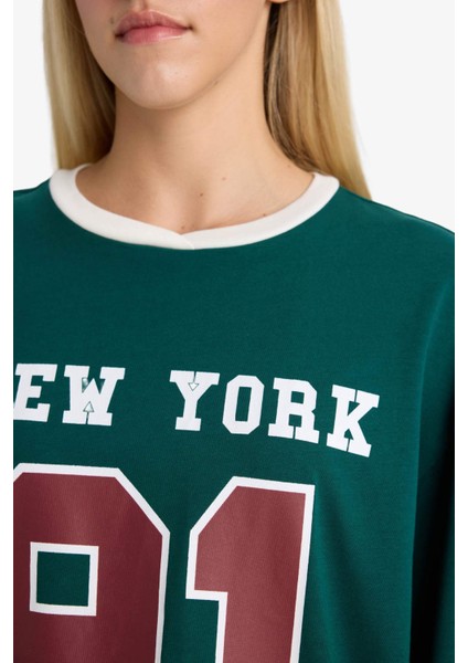 Loose Fit Bisiklet Yaka Sırt Baskılı Sweatshirt F8913AX25AU