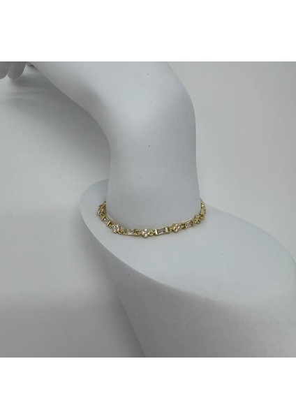 Özel Seri Gold Yonca ve Taş Detaylı Bileklik - Gold