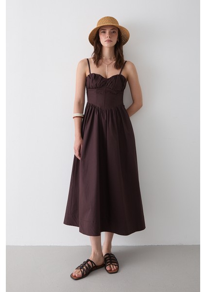 Kahverengi Bel Detaylı Poplin Elbise