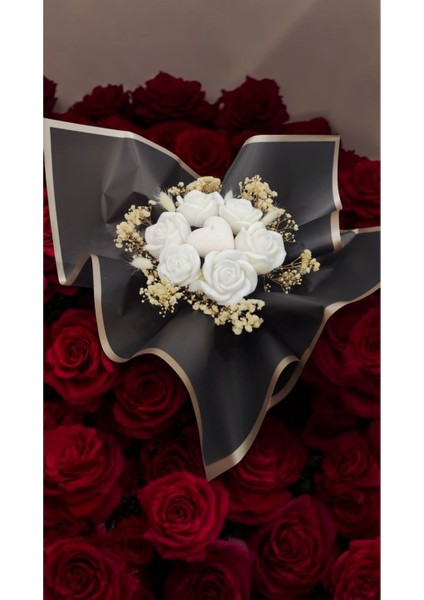 Beyaz Solmaz Gül Buketi Mum Gül ve Kalp Desenli Çiçek Buketli Gül Kokulu Hediyelik Mum fiyatları