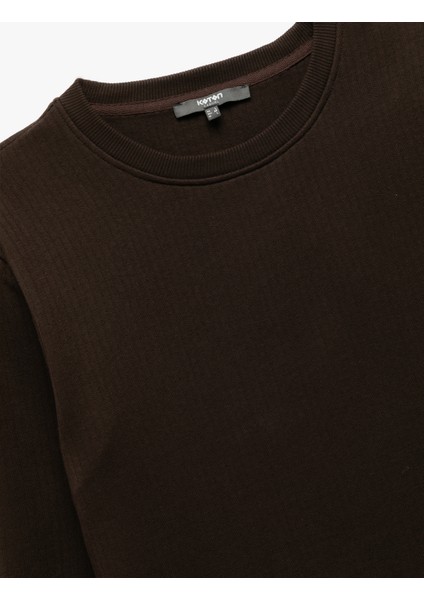 Uzun Kollu Pamuklu Bisiklet Yaka Basic Sweatshirt indirimleri