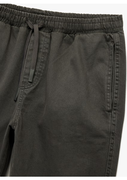 Cep Detaylı Pamuklu Straight Fit Beli Bağcıklı Rahat Kesim Gabardin Pantolon modelleri